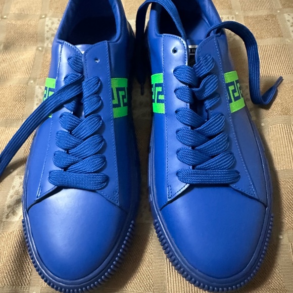 Shoes - Picture 1 of 6